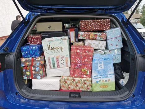 Pomáháme - sbírka Krabice od bot