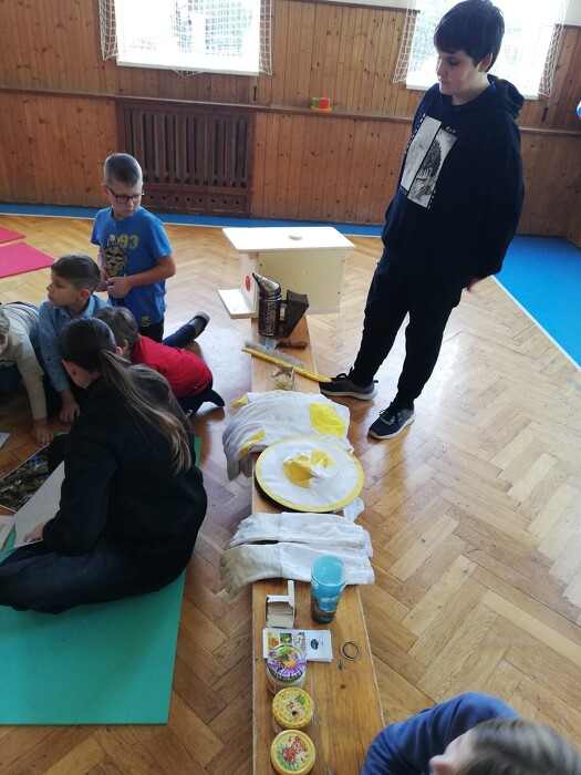 Akce ŠD - beseda s mladými včelaři