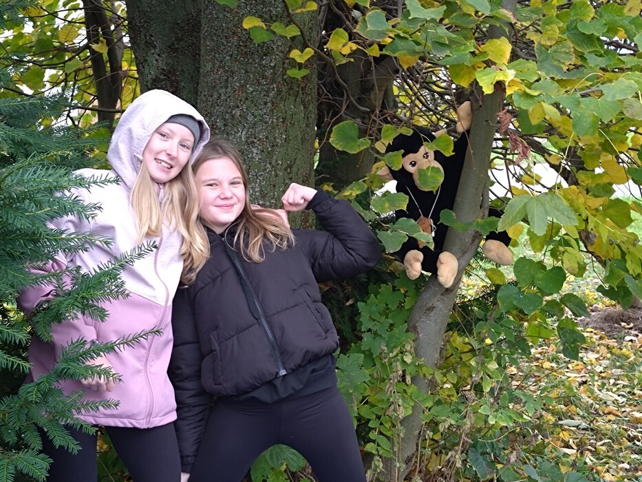 Sedmáci na Drakiádě v MŠ Uhersko