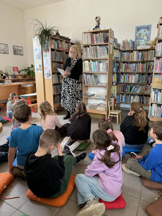 Návštěva knihovny v Dašicích - 1.B a 2.A